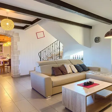 Jona Holiday home Porec